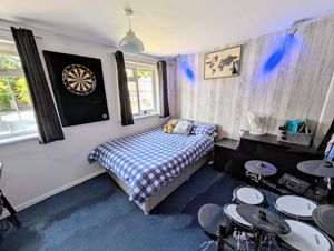 Photo 19- click for photo gallery